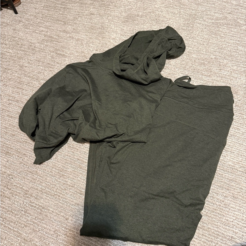 BYLT Essential Cropped Hoodie & Jogger Set - Olive Green